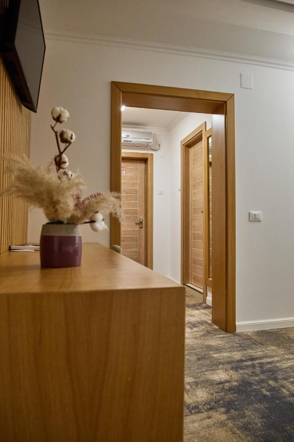 Hotel Eden Ramnicu Sarat Bagian luar foto